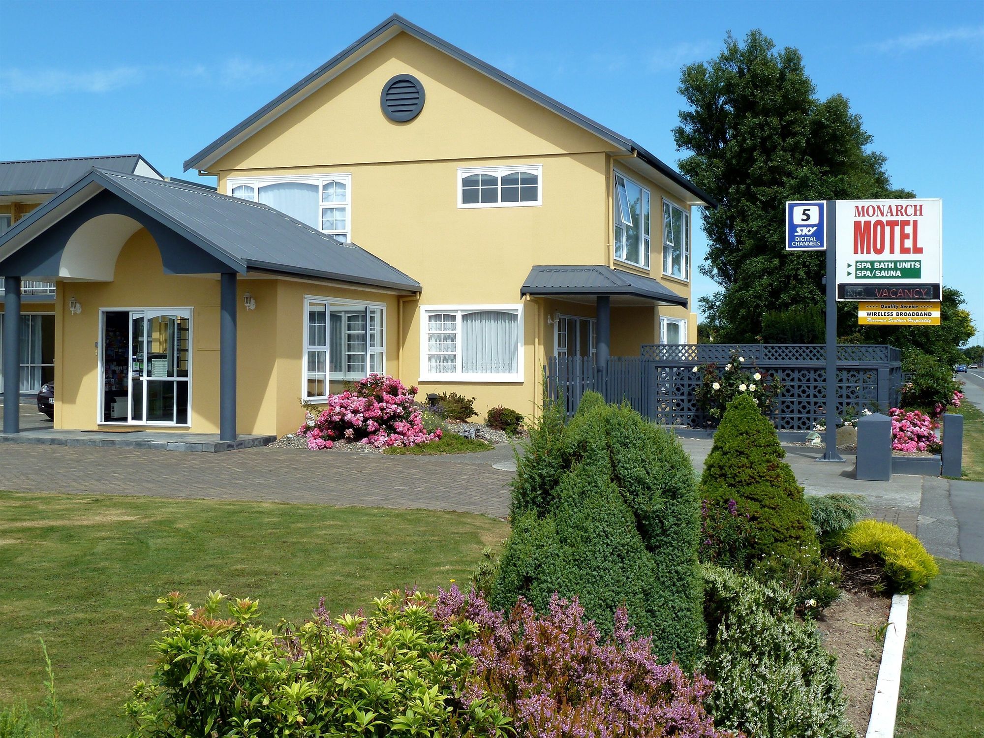 Monarch Motel Инверкаргил Екстериор снимка