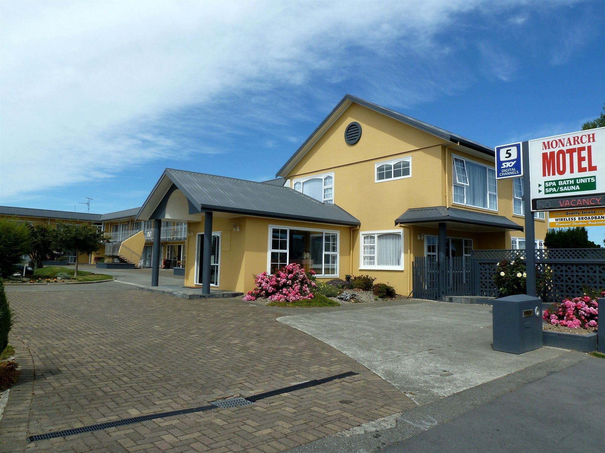 Monarch Motel Инверкаргил Екстериор снимка